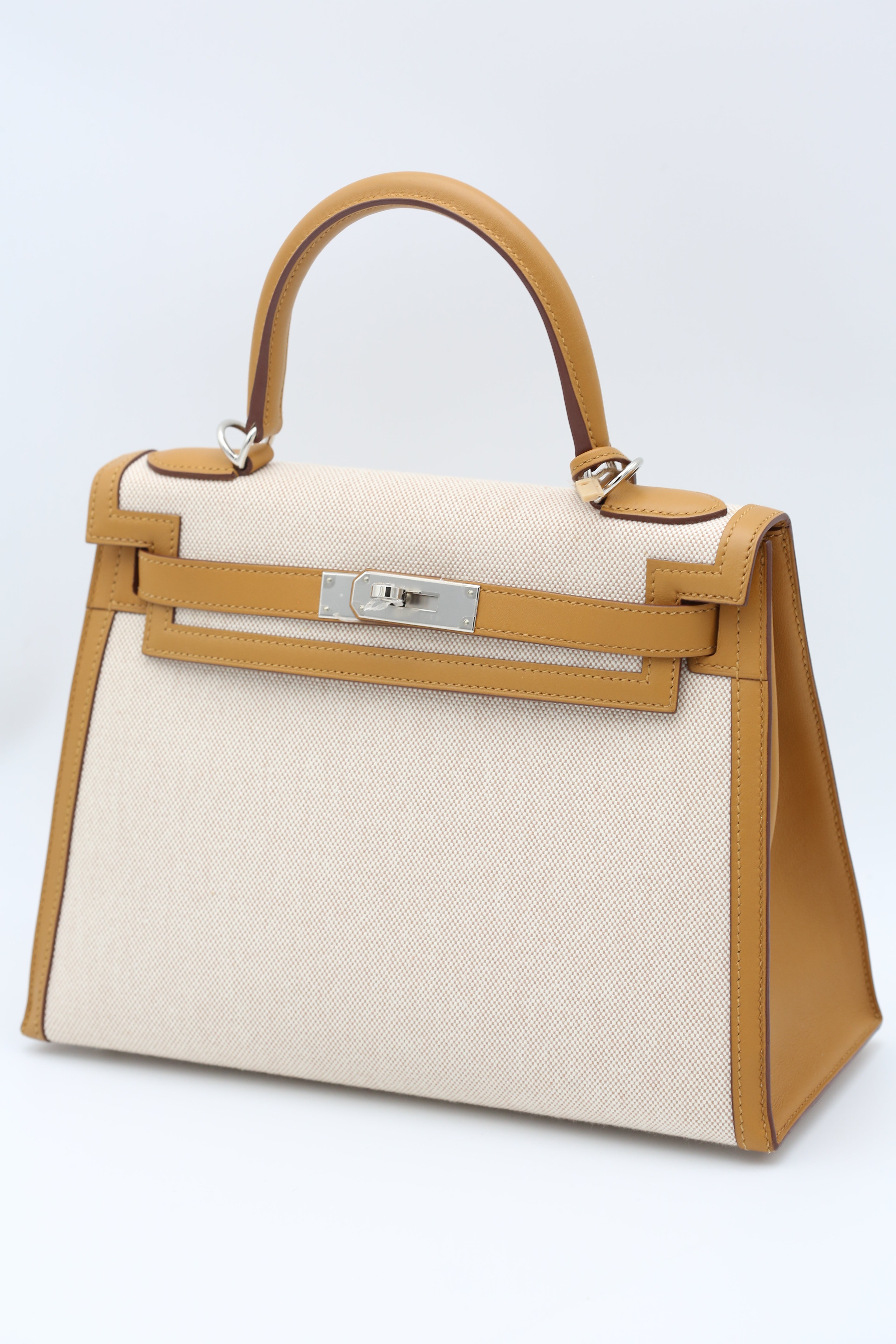 HERMÈS KELLY28 SESAME CANVAS SILVER HARDWARE Z STAMP