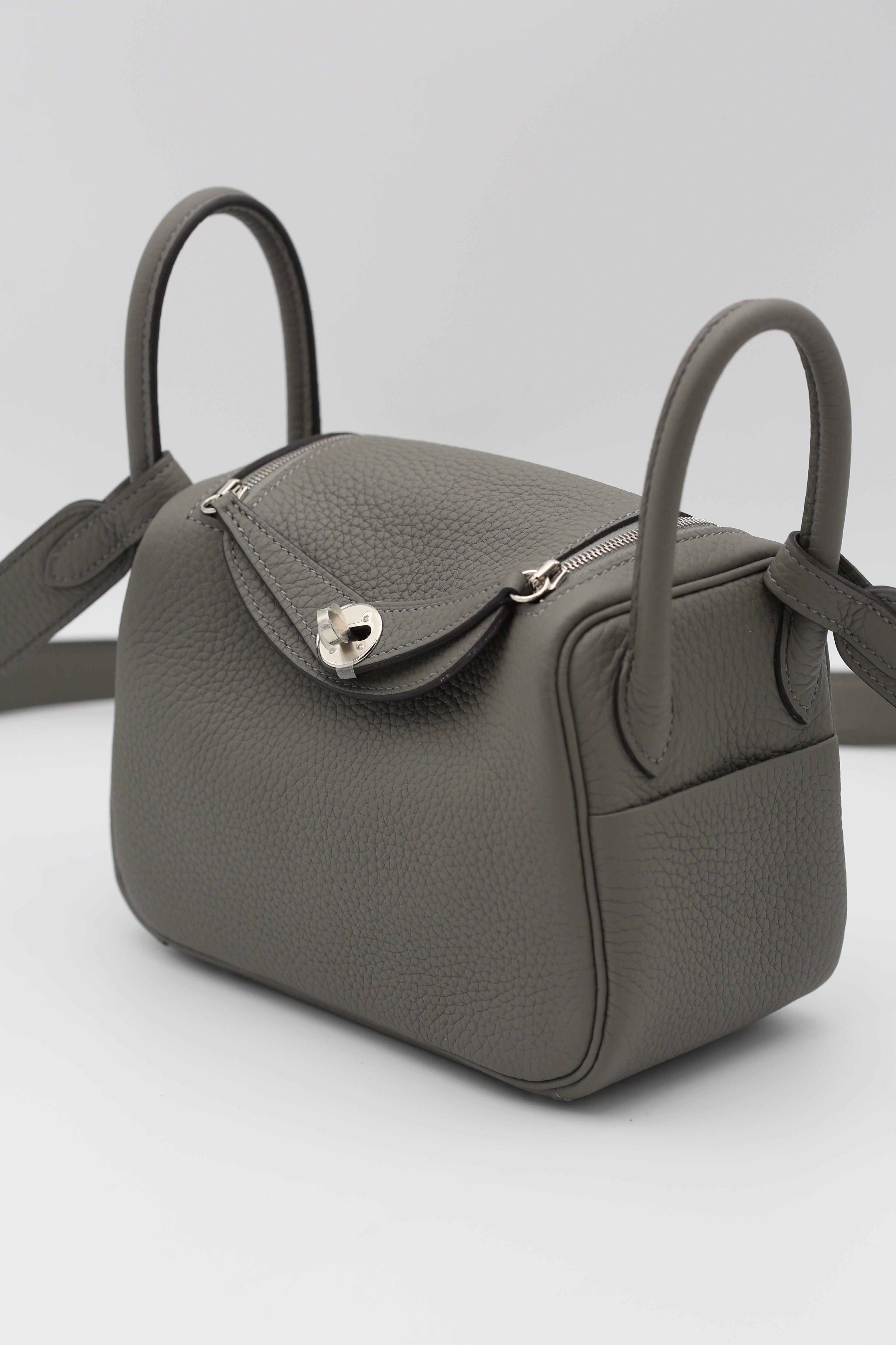 HERMÈS MINI LINDY GREY SILVER U STAMP