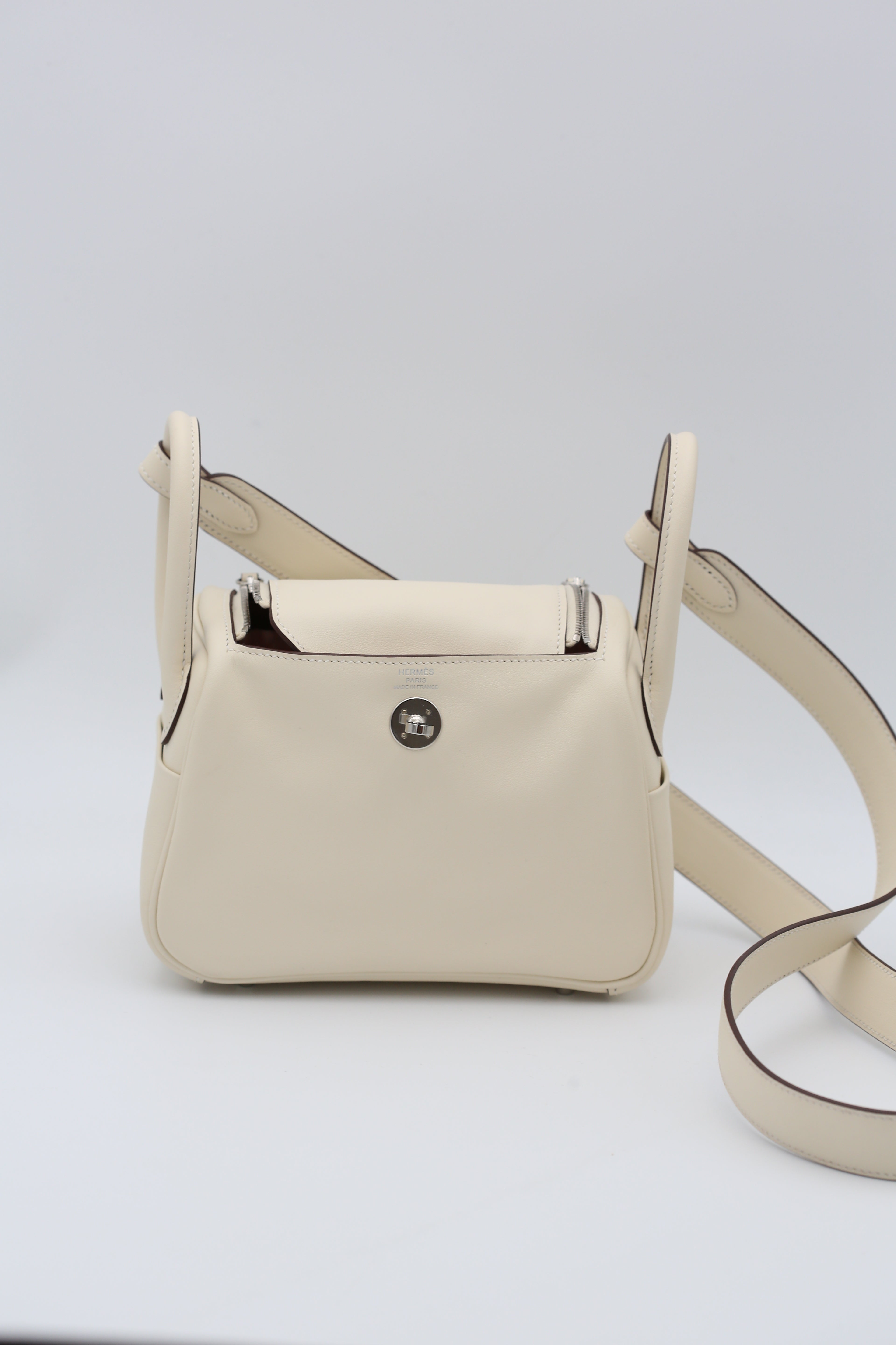 HERMÈS MINI LINDY NATA SILVER SWIFT B STAMP