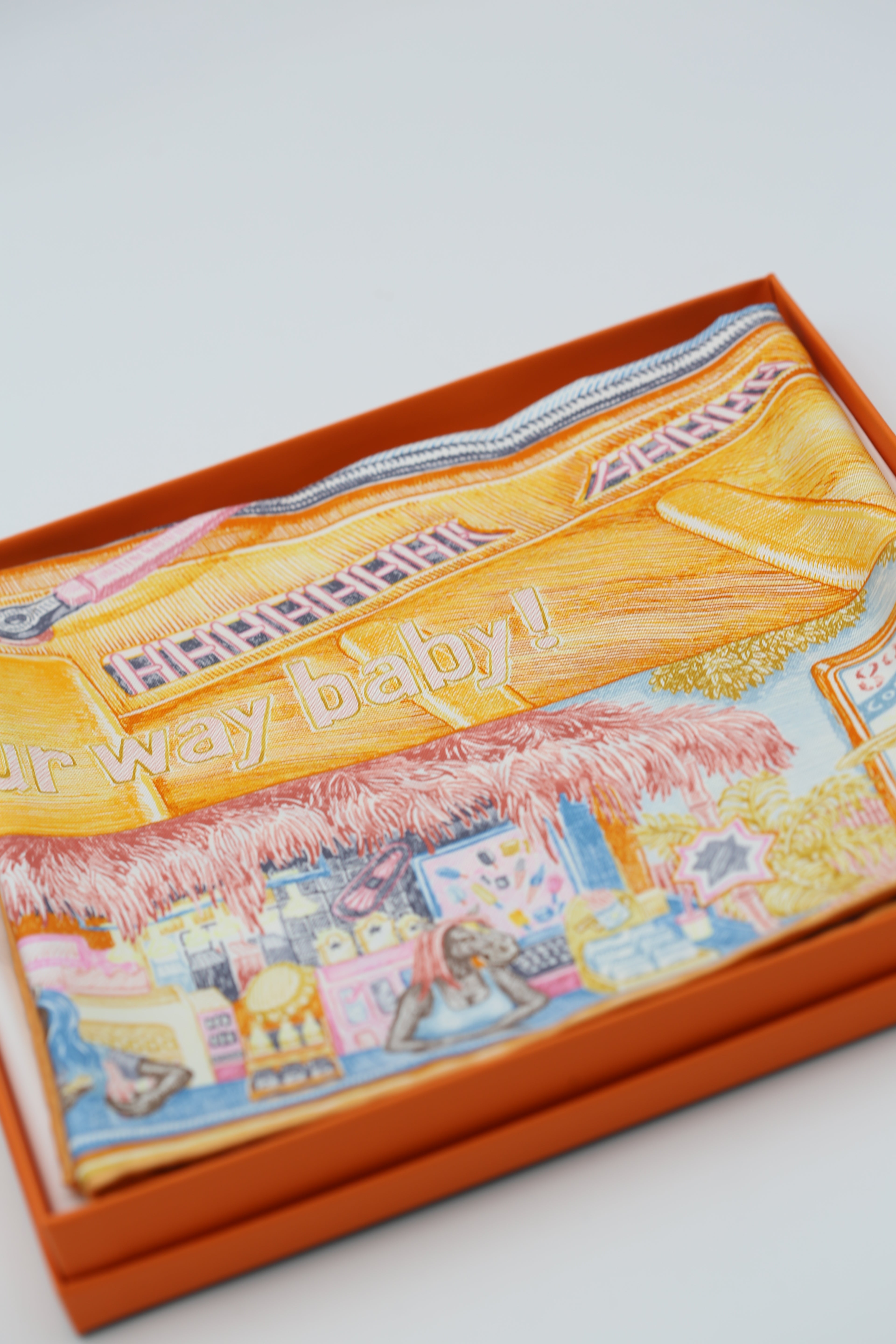 HERMÈS SCARF 90X90 LIGHT JUICE