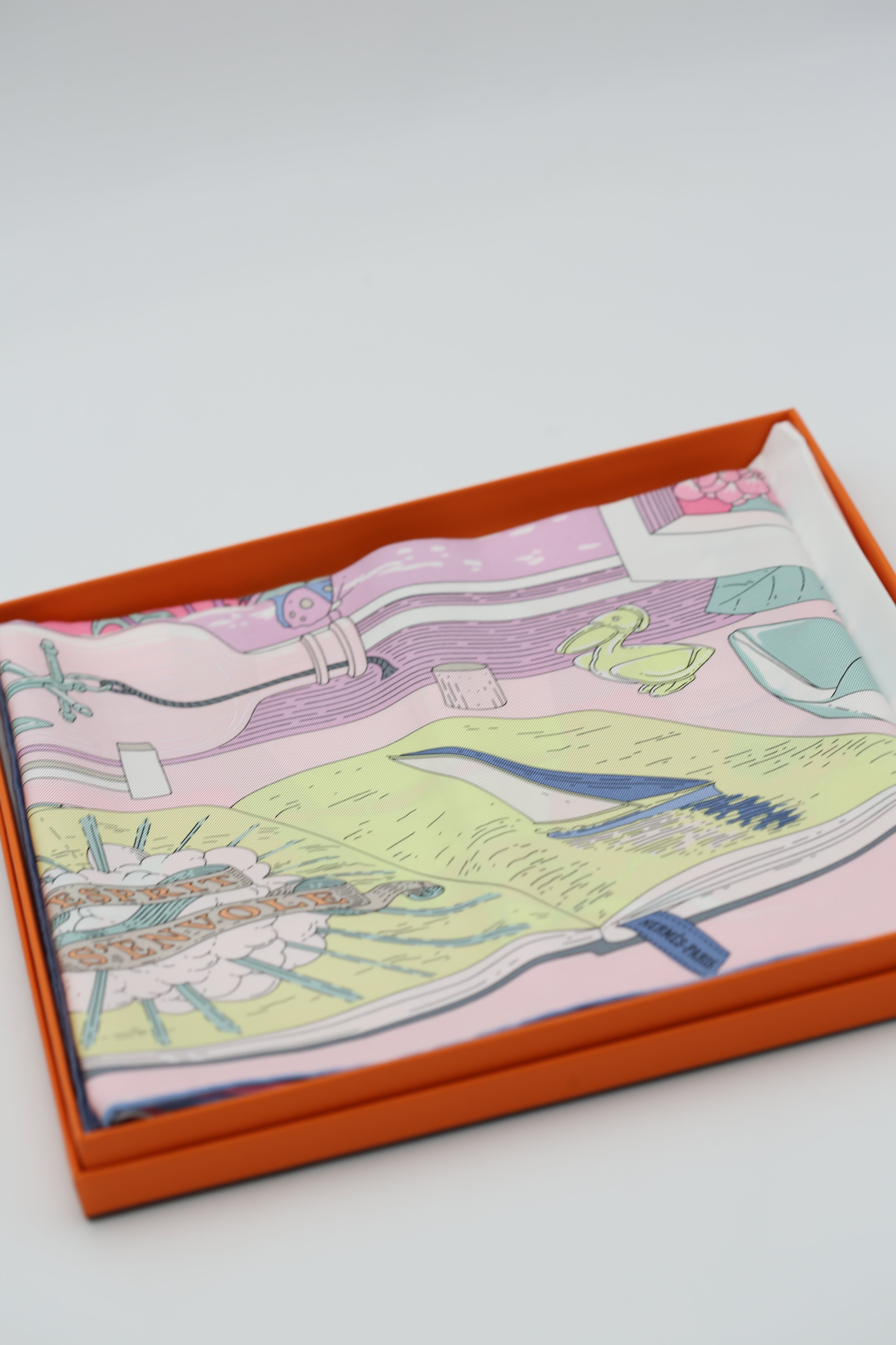 HERMÈS SCARF 90X90 PINK & LIGHT GREEN