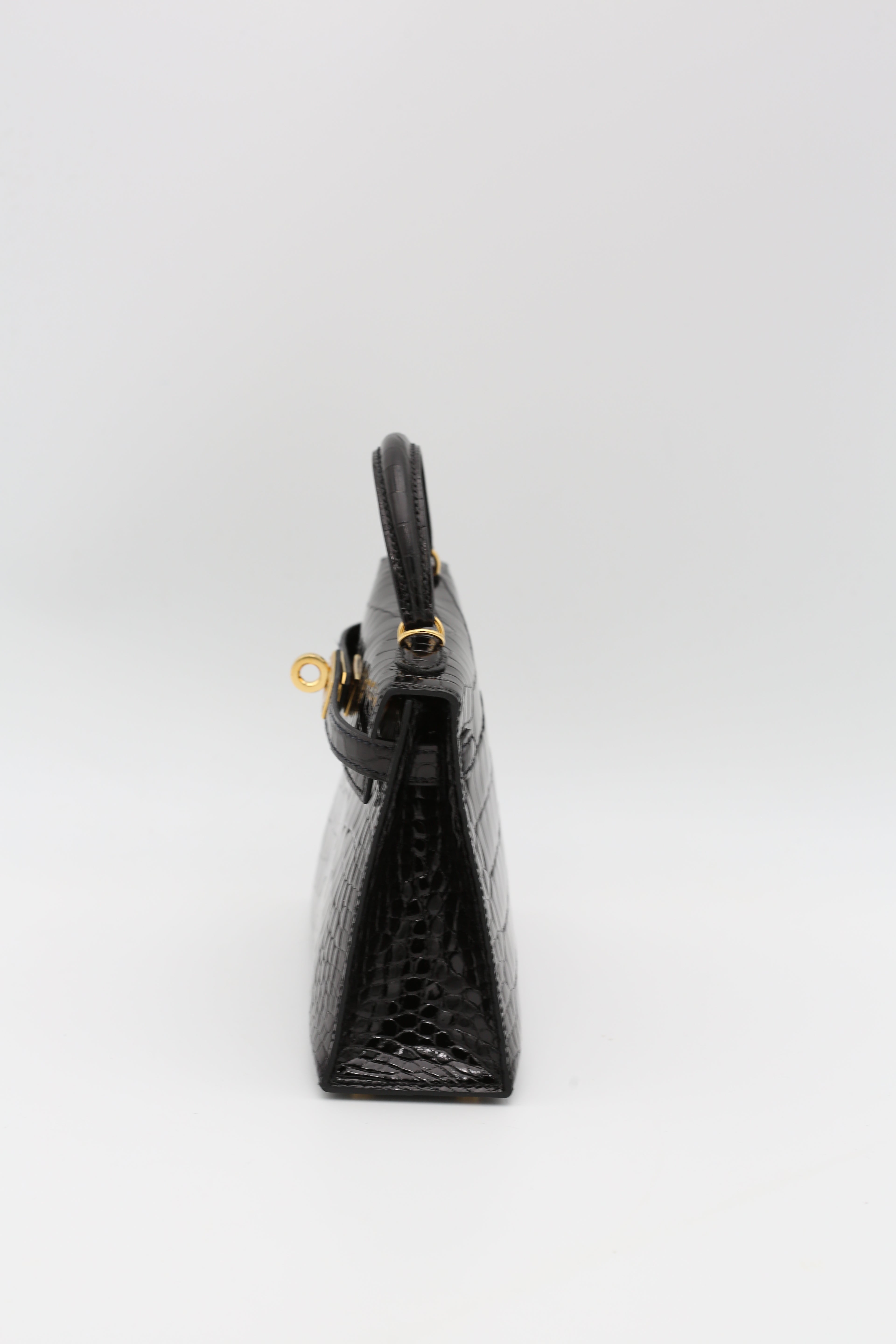 HERMÈS MINI KELLY II BLACK ALLIGATOR GOLD HARDWARE