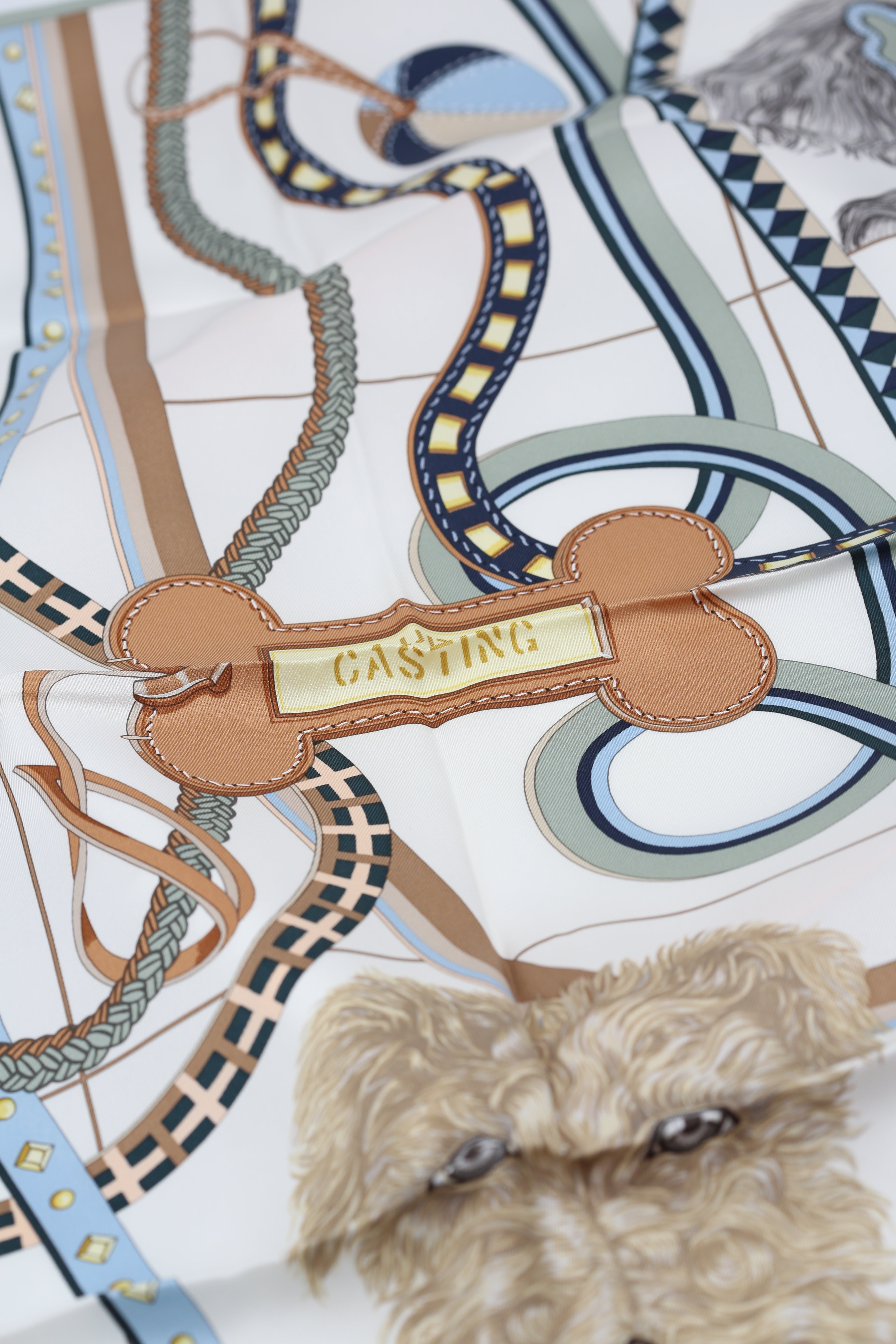 HERMÈS SCARF 70X70 BEIGE WITH ANIMAL PATTERNS