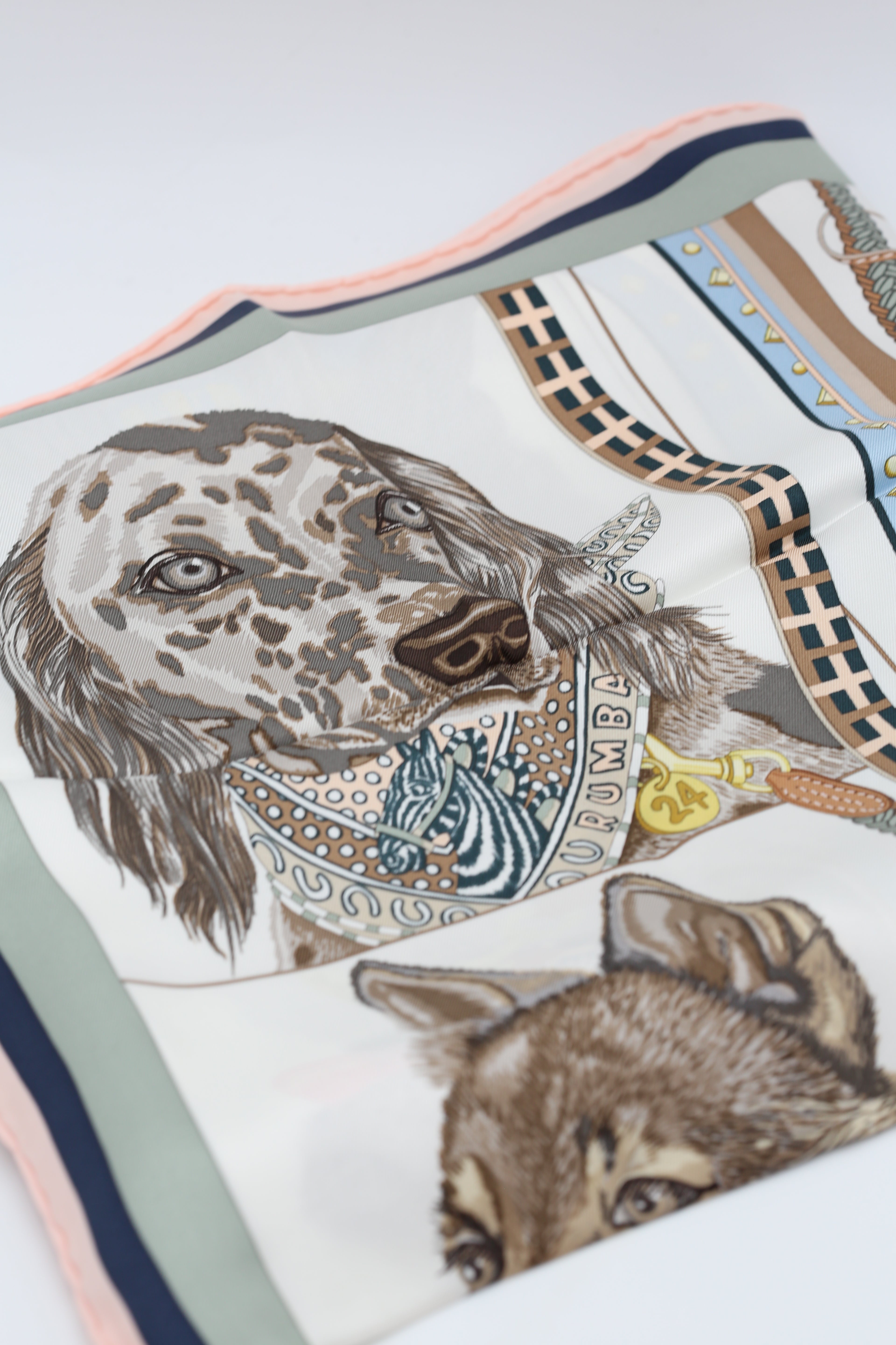 HERMÈS SCARF 70X70 BEIGE WITH ANIMAL PATTERNS