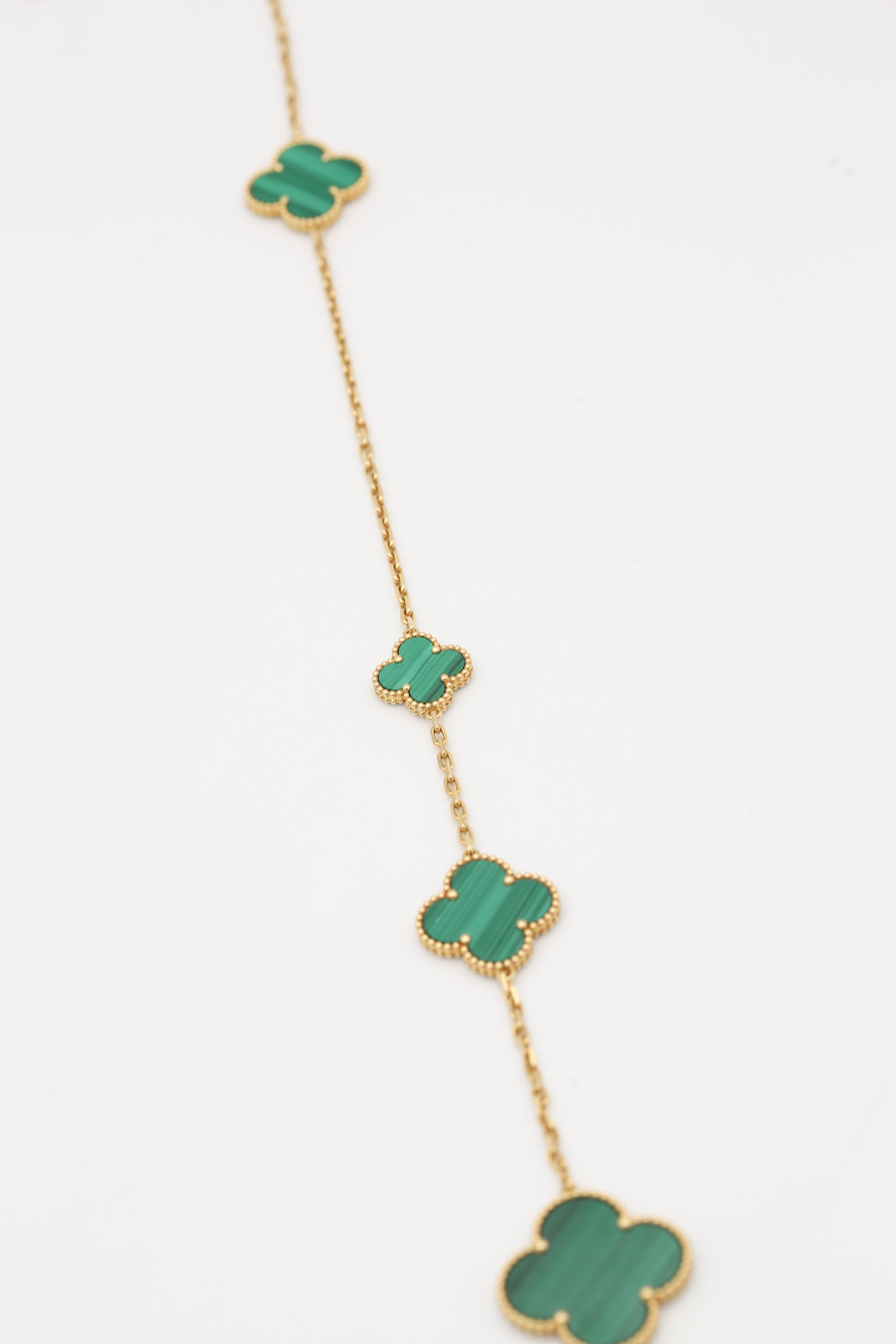 VAN CLEEF & ARPELS MAGIC ALHAMBRA LONG NECKLACE 16 MOTIFS MALACHITE 18K YELLOW GOLD