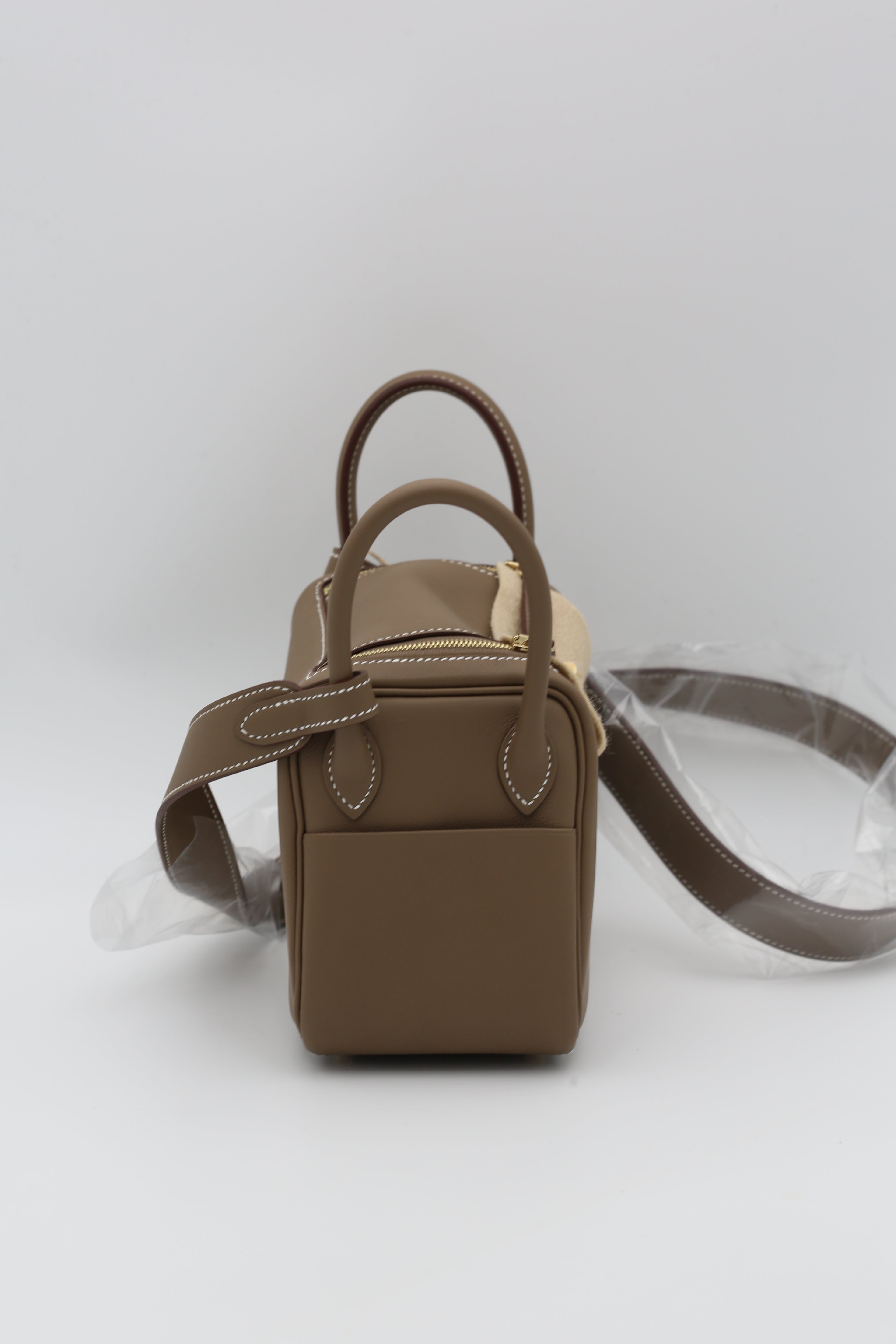 HERMÈS MINI LINDY ETOUPE SWIFT GOLD HARDWARE G STAMP