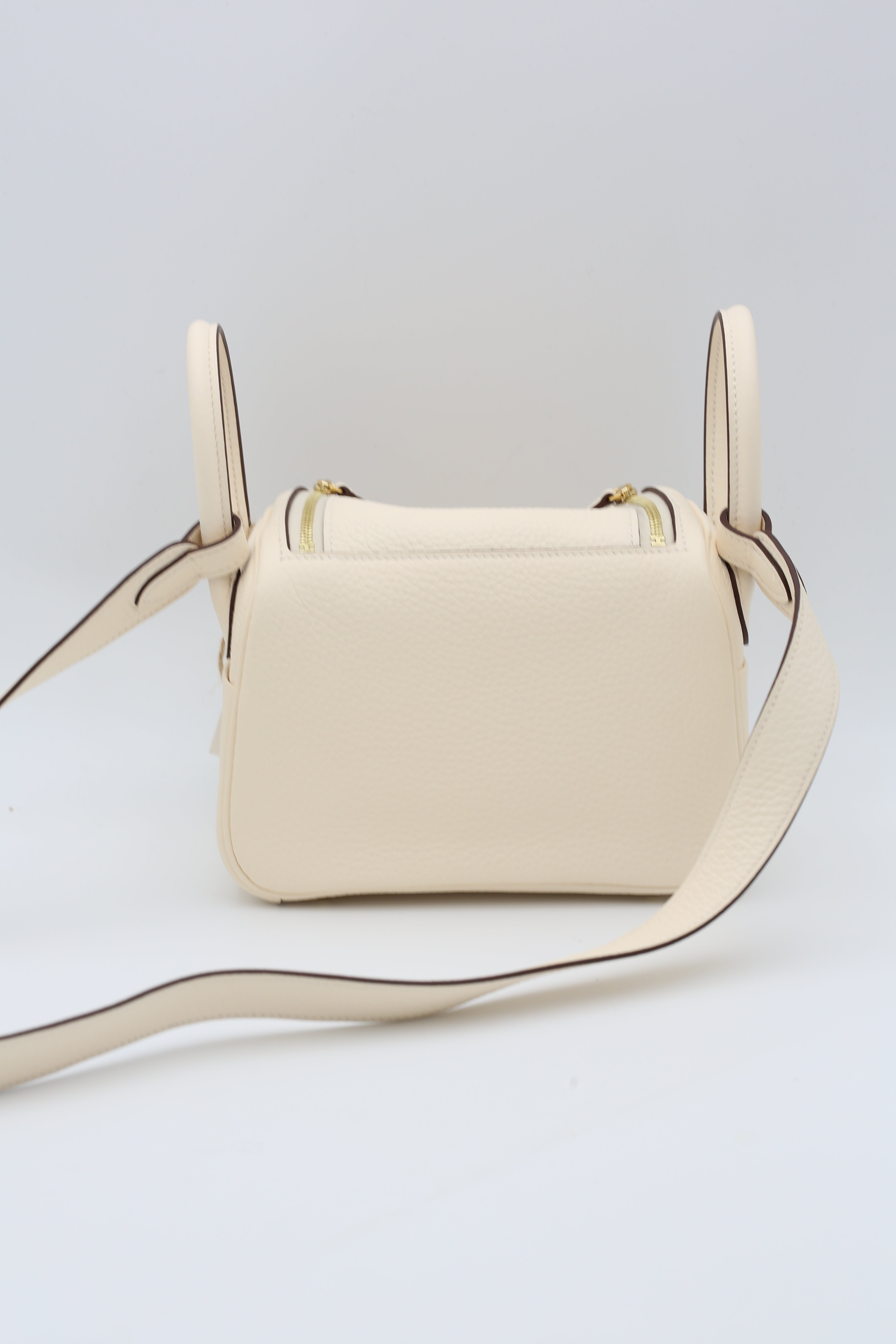 HERMÈS MINI LINDY NATA TC GOLD HARDWARE W STAMP