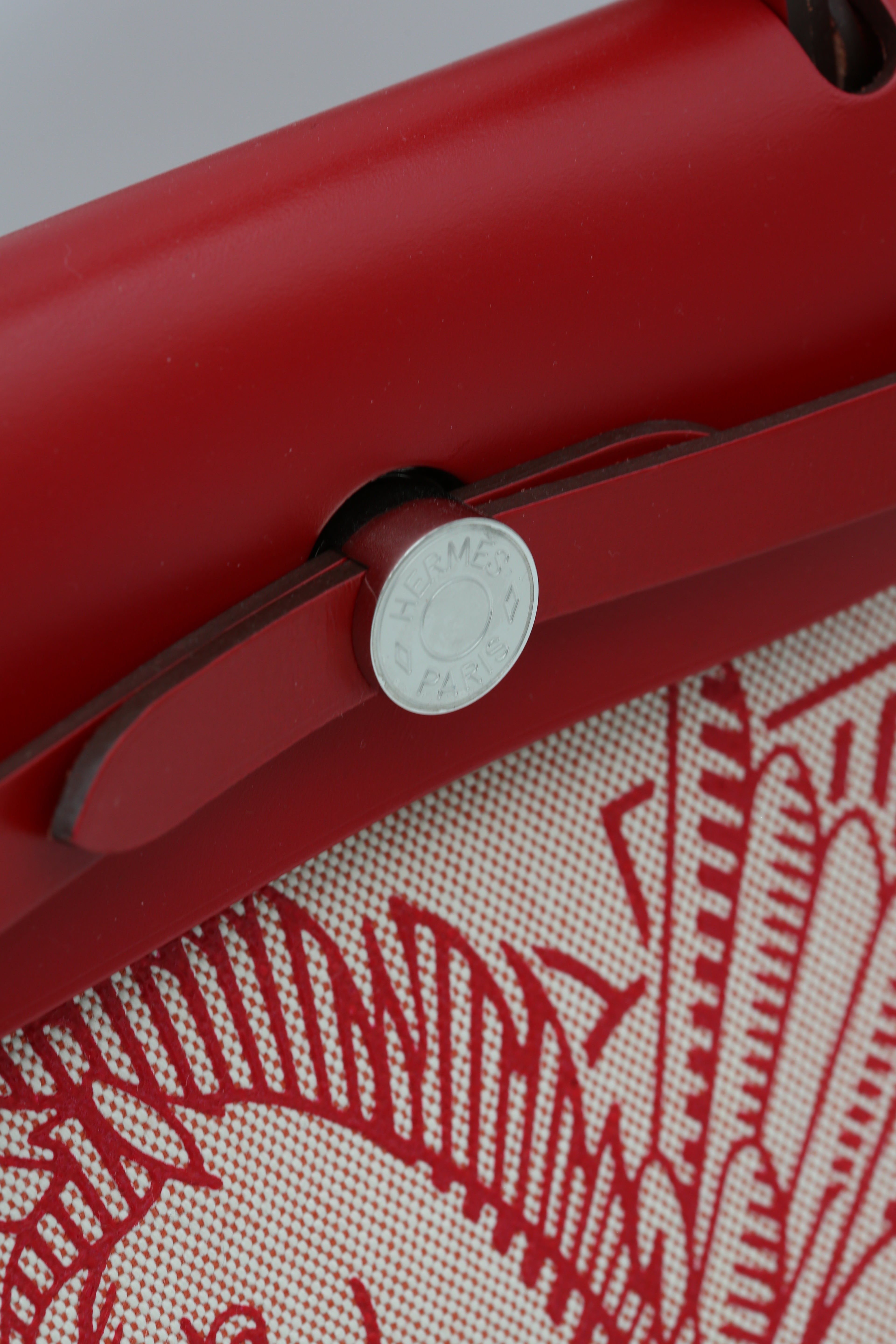 HERMÈS HERBAG31 ROUGE WITH HORSE Y STAMP