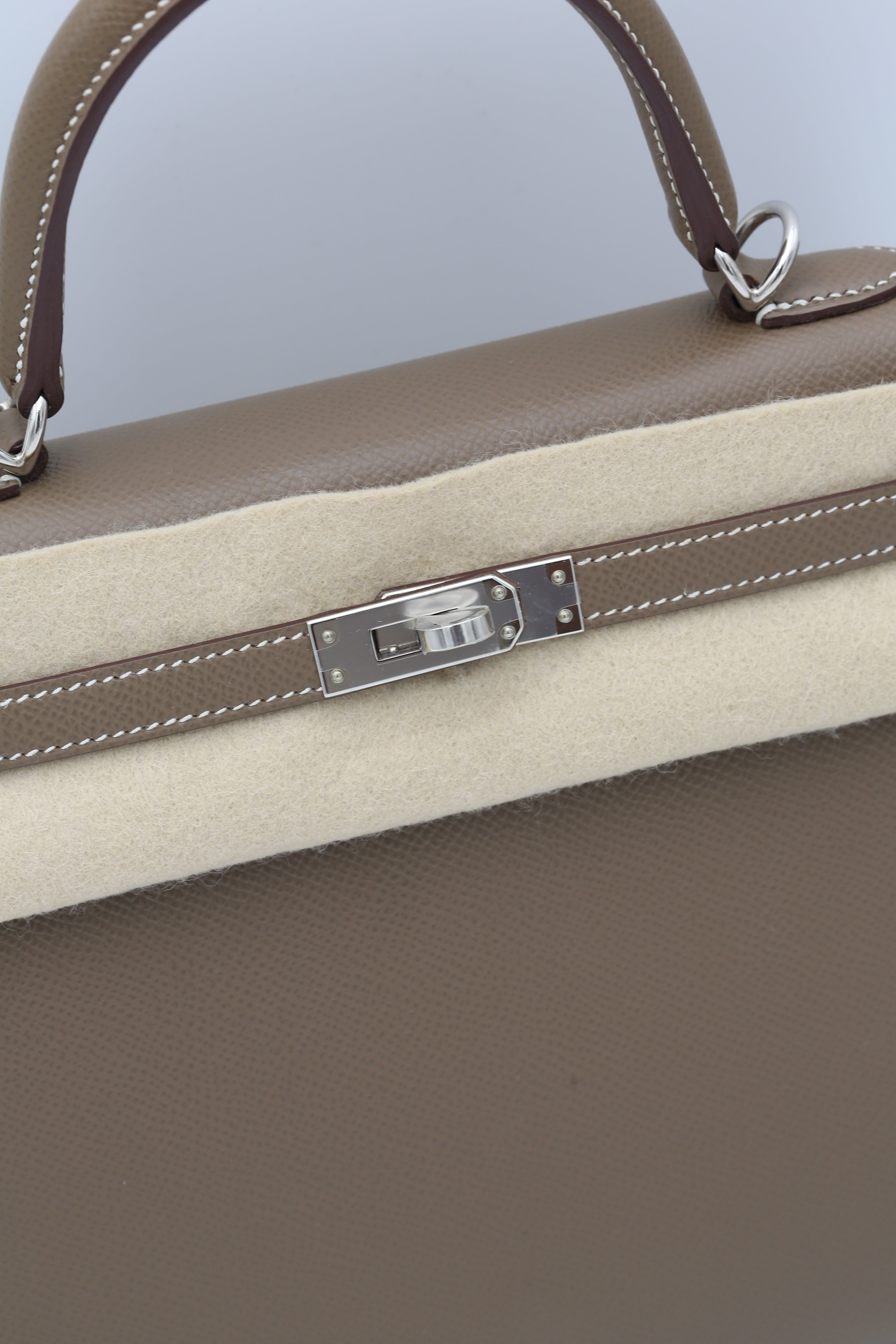 HERMÈS KELLY25 ETOUPE EPSOM SILVER HARDWARE Z STAMP