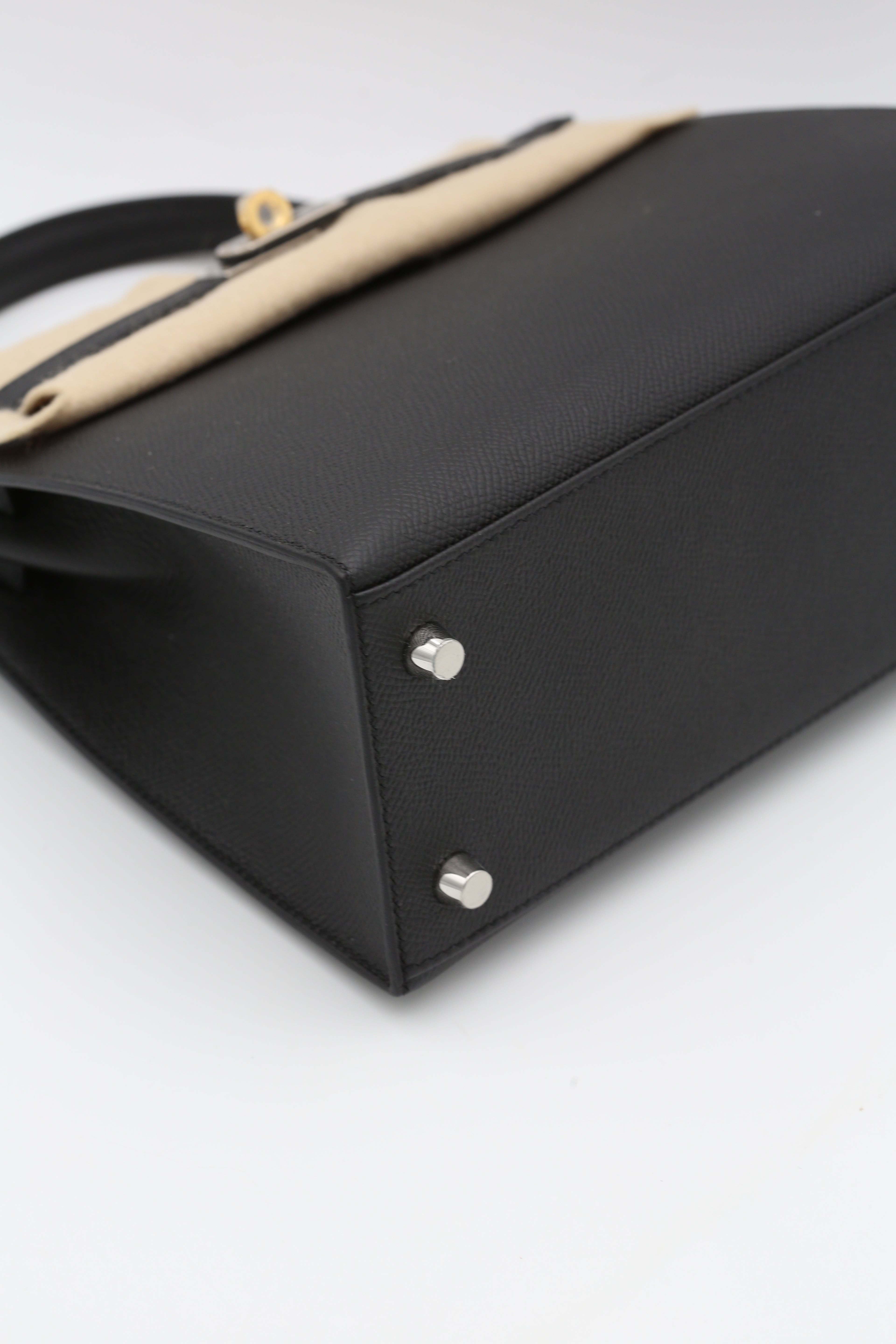 HERMÈS KELLY25 NOIR EPSOM GOLD SILVER HARDWARE K STAMP