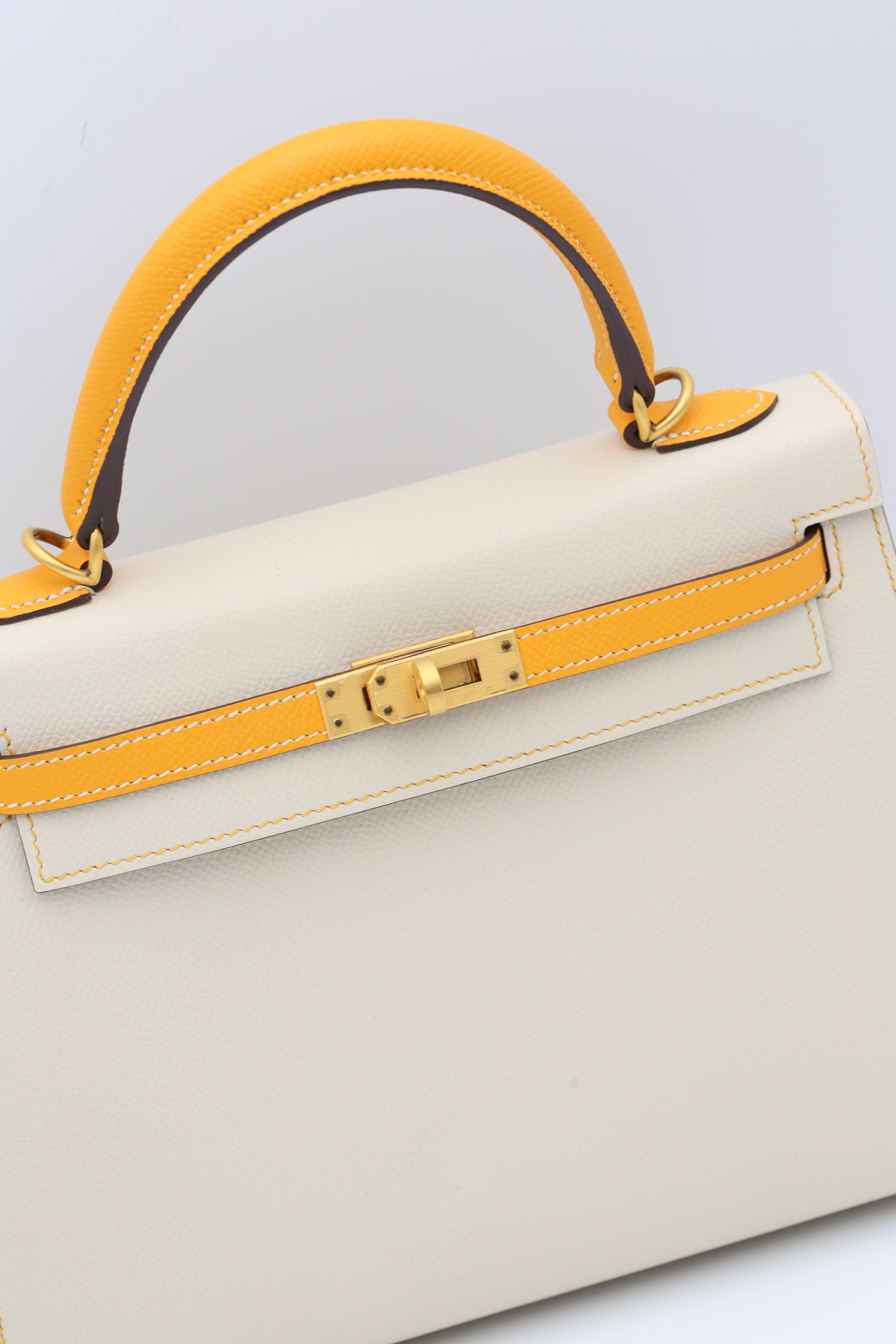 HERMÈS KELLY25 CRAIE JAUNE SELLIER D STAMP