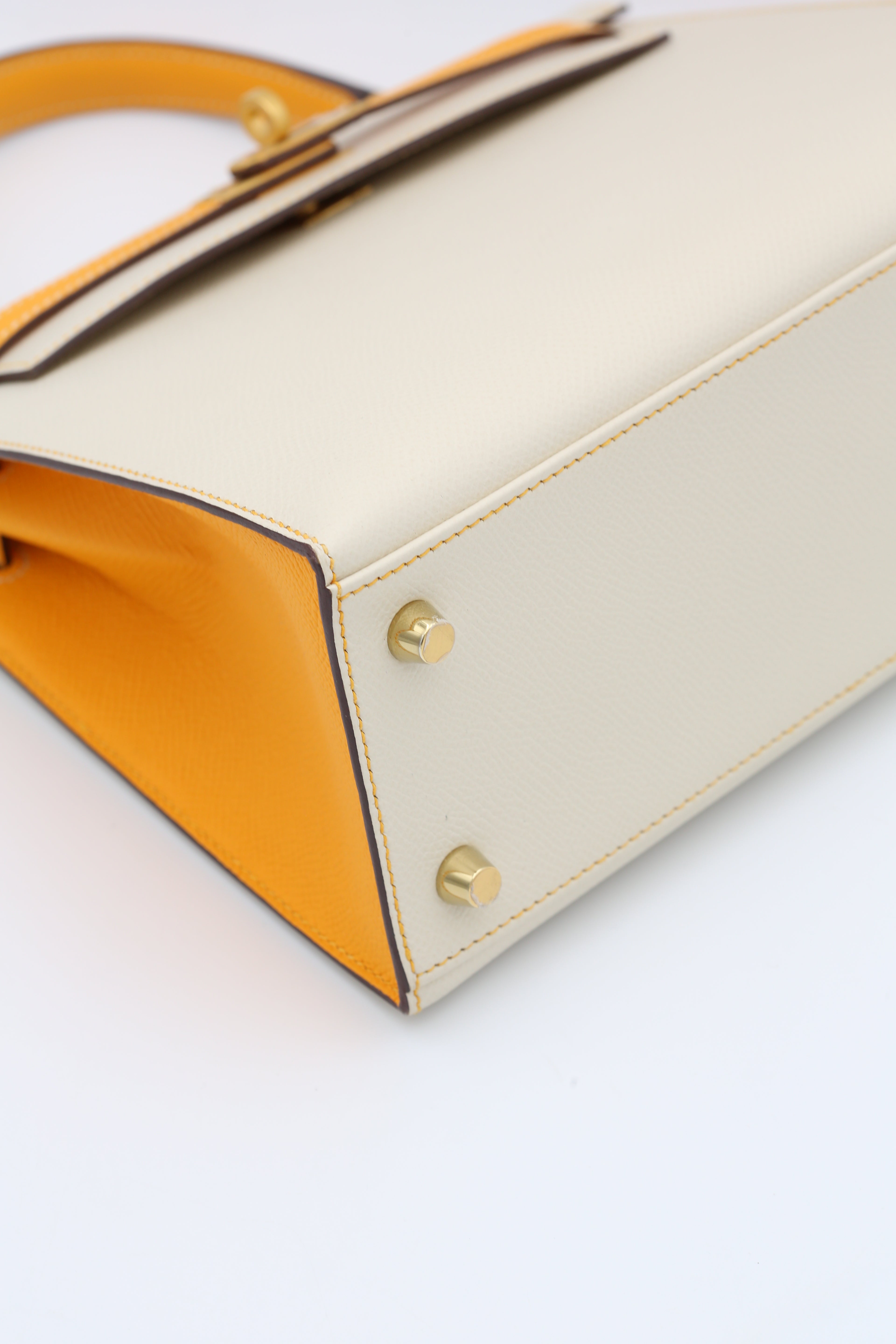 HERMÈS KELLY25 CRAIE JAUNE SELLIER D STAMP