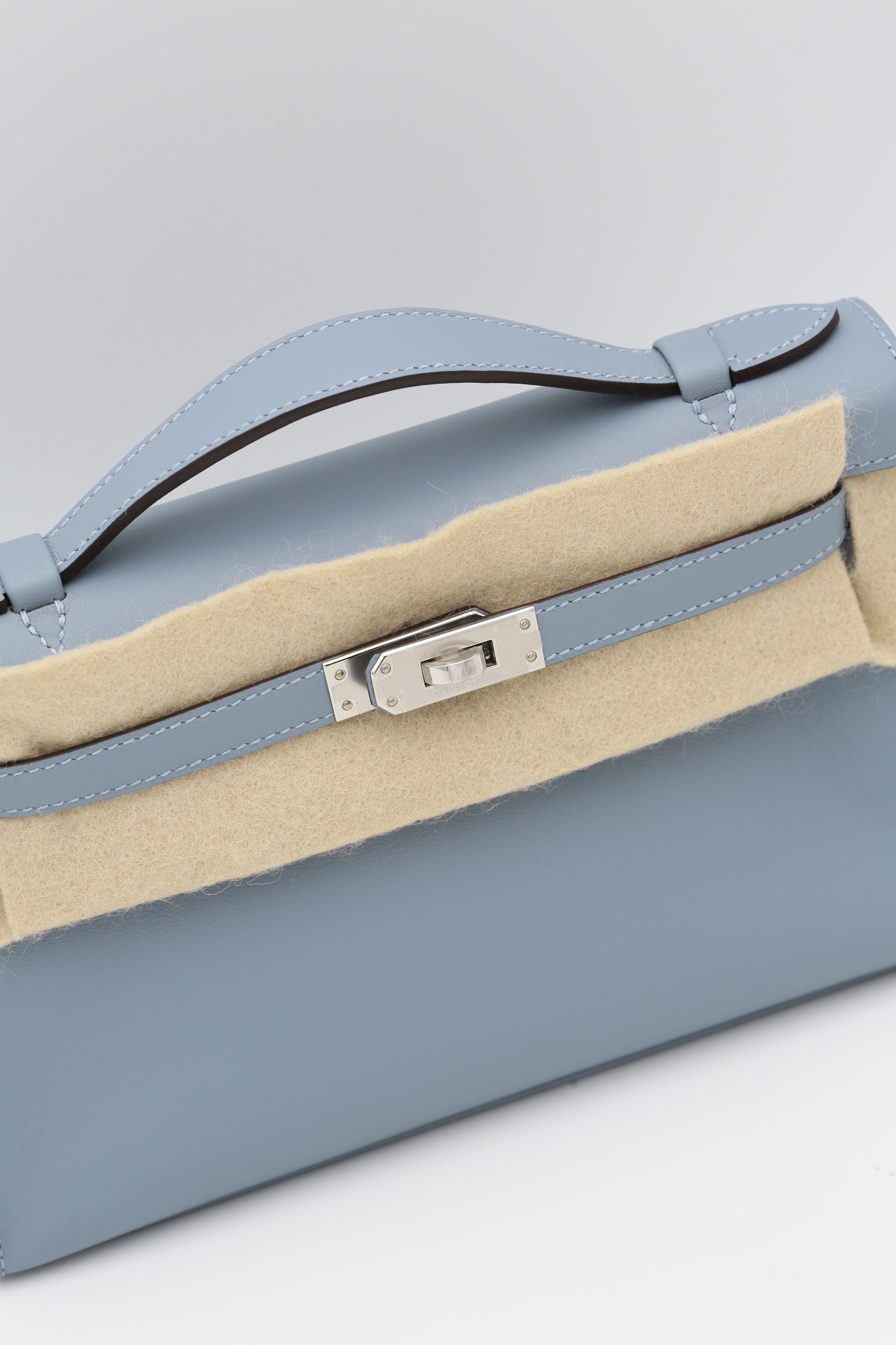HERMÈS KELLY POCHETTE BLEU LIN SWIFT SILVER HARDWARE W STAMP