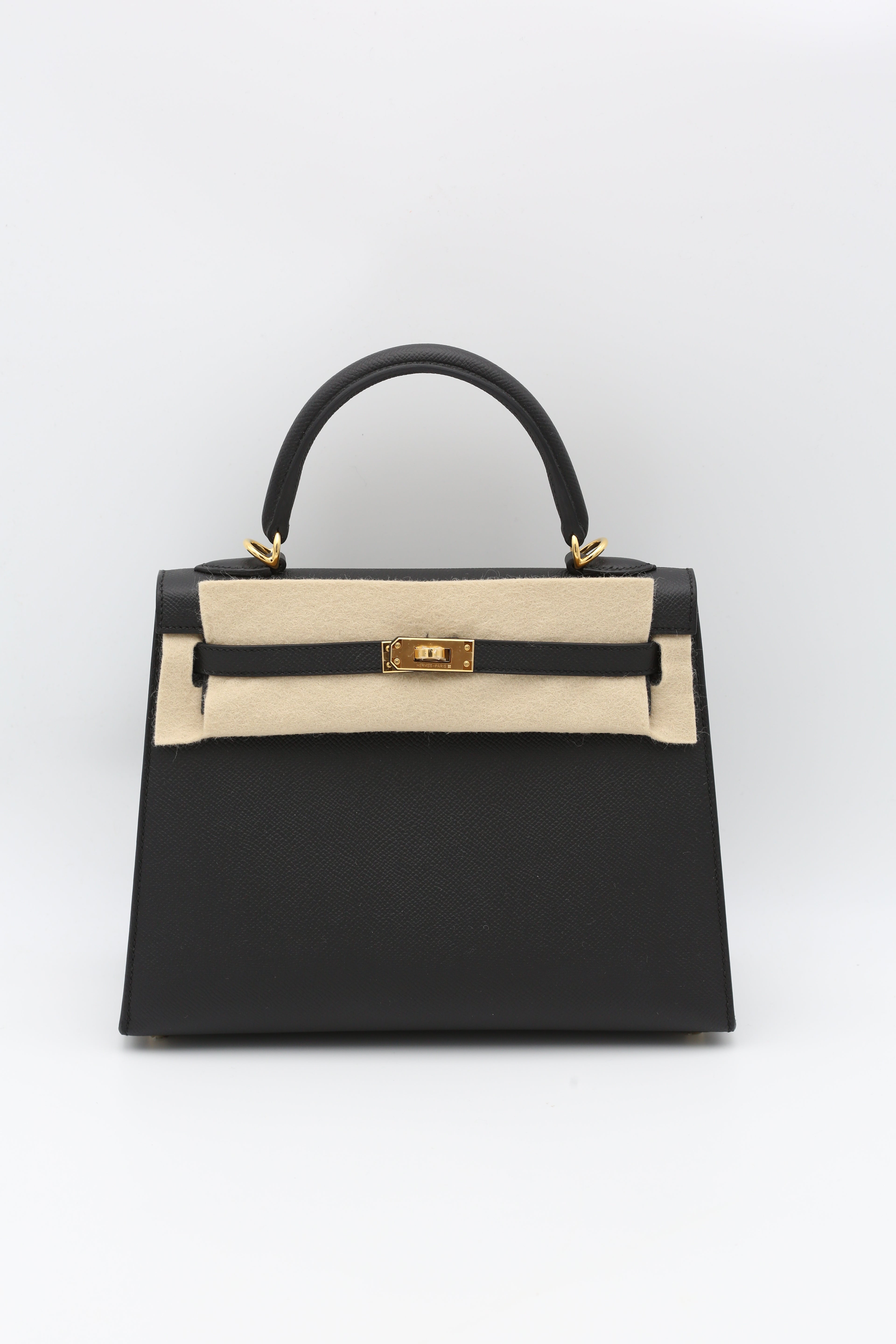 HERMÈS KELLY25 BLACK EPSOM SELLIER GOLD HARDWARE G STAMP