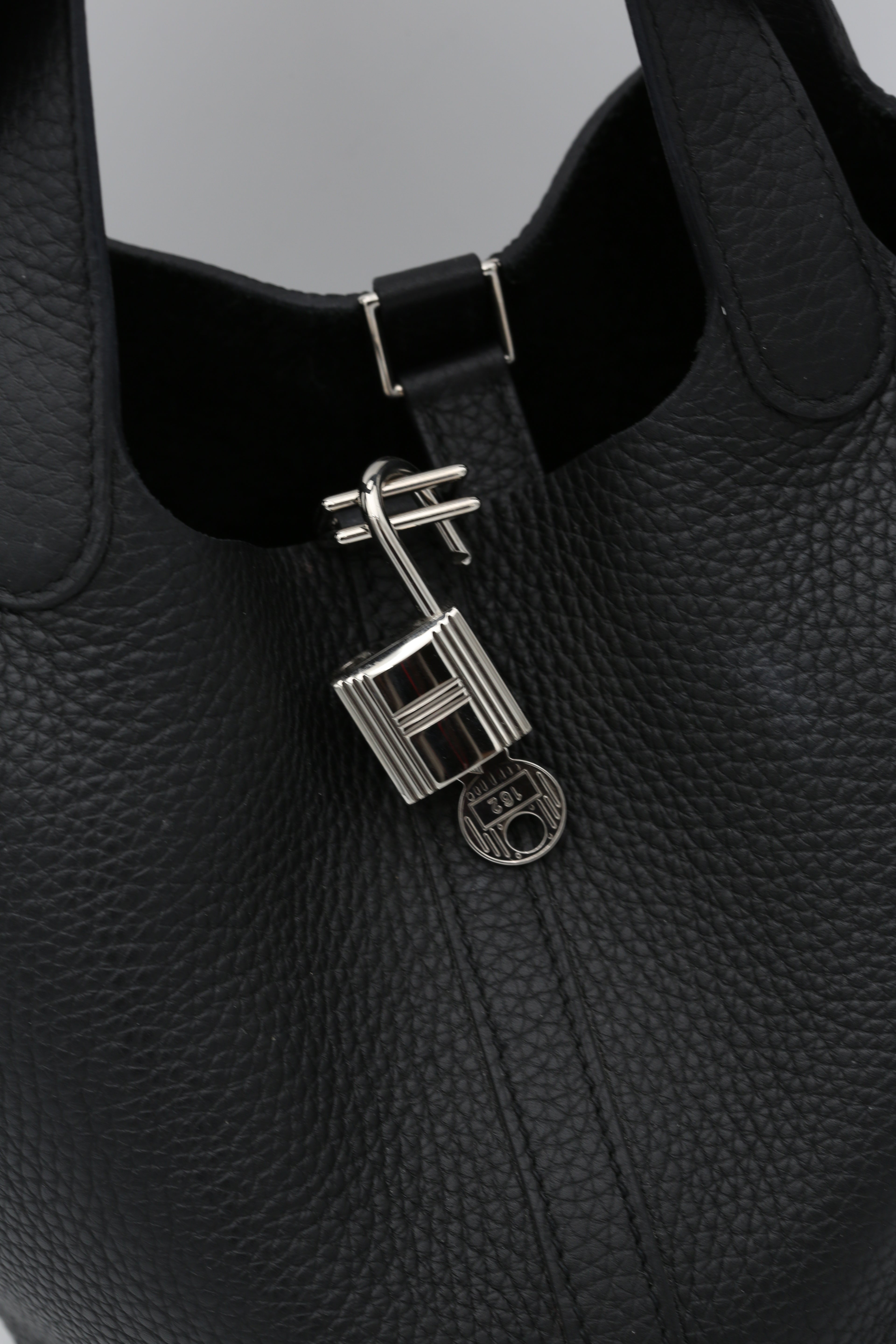 HERMÈS PICOTIN18 NOIR TOGO SILVER HARDWARE Z STAMP