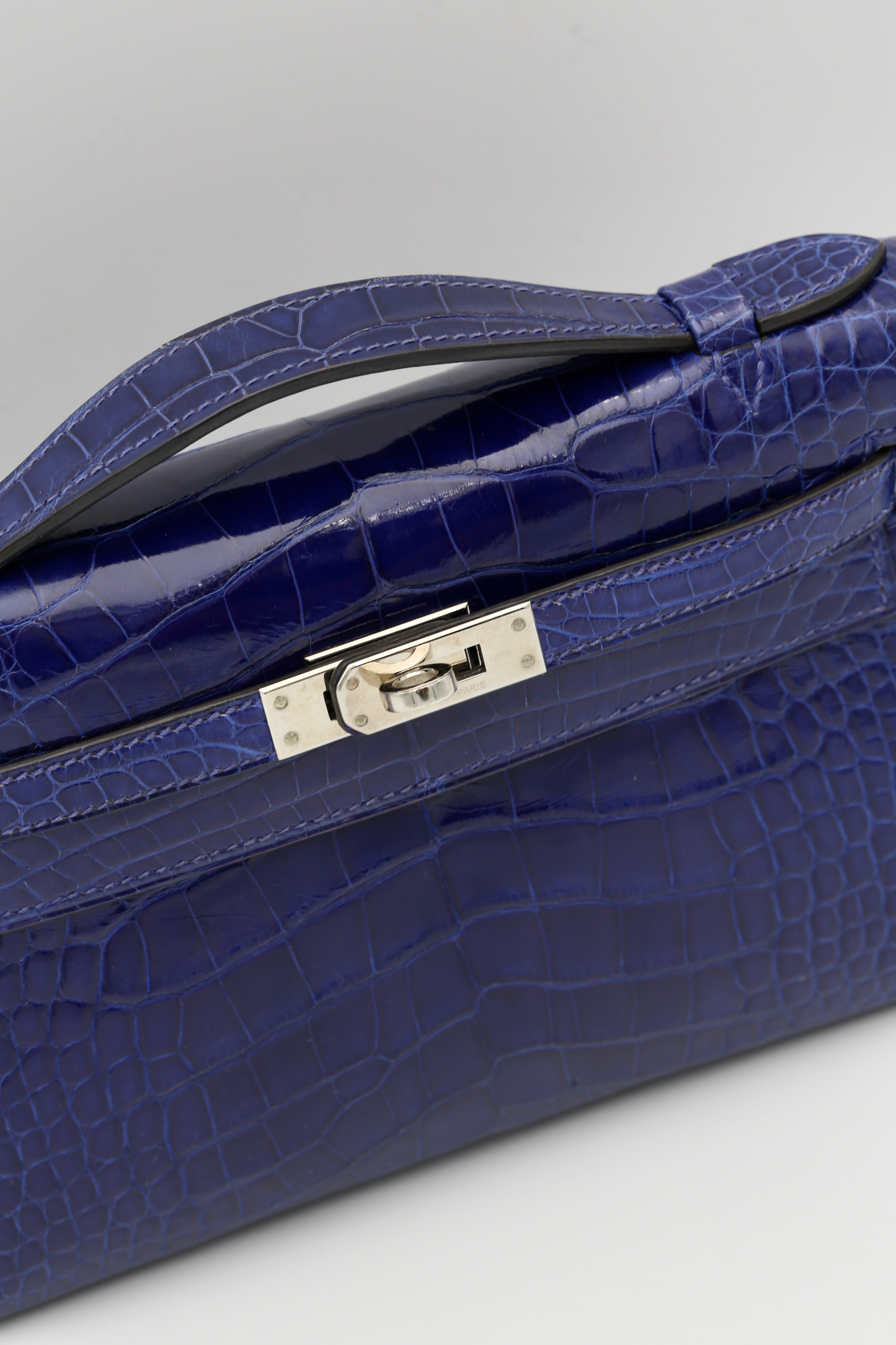 HERMÈS KELLY POCHETTE BLEU ELECTRIQUE SHINY ALLIGATOR SILVER HARDWARE SQUARE Q STAMP